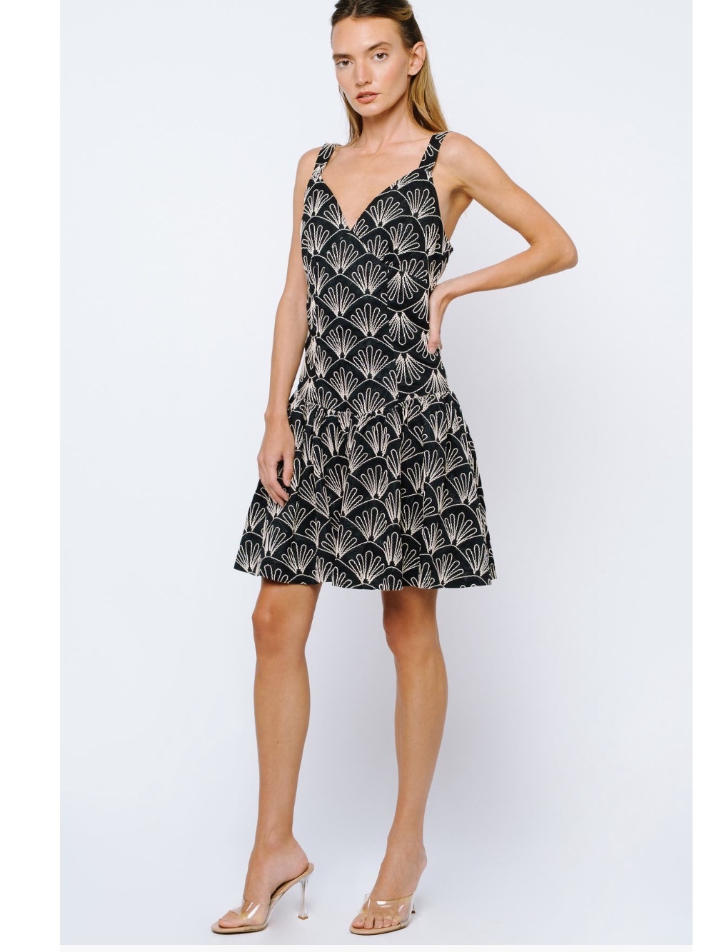 🆕 CIEBON Nova embroidered Black & White Printed Size Small g16